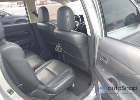 2020 Mitsubishi Outlander Sel 2.4 z USA, uszkodzony, nr VIN JA4AD3A36LJ000449